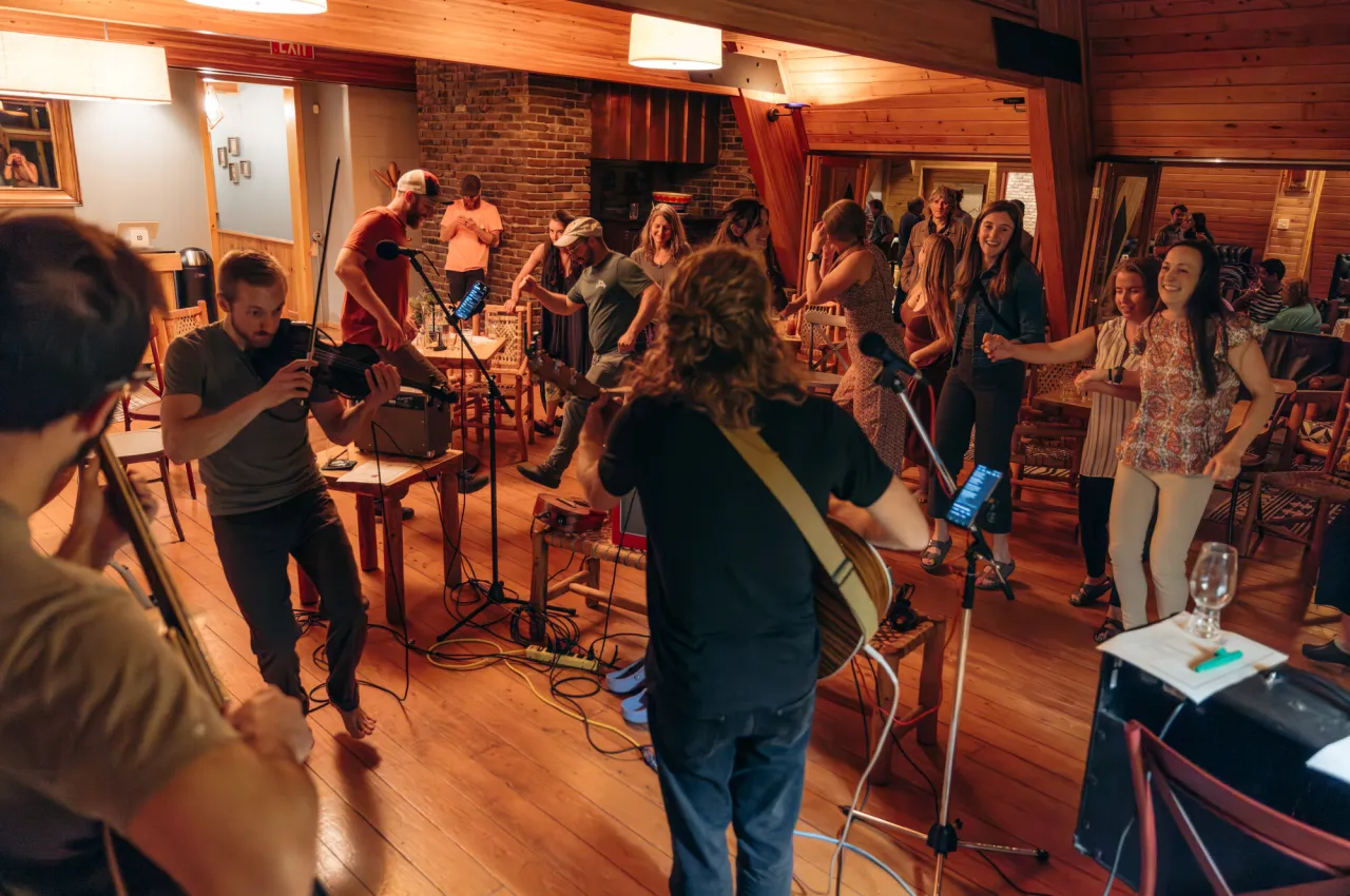 Live music at New Vida Preserve