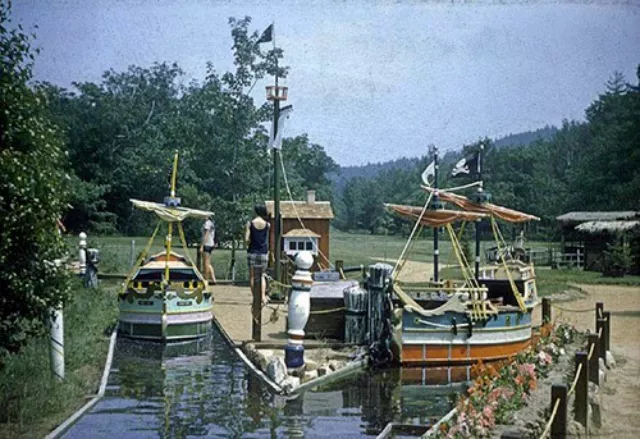 A riverboat next to a western town and a castle? Why not!