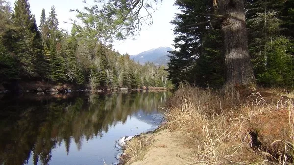 Around every bend in the river is a life-sized painting.